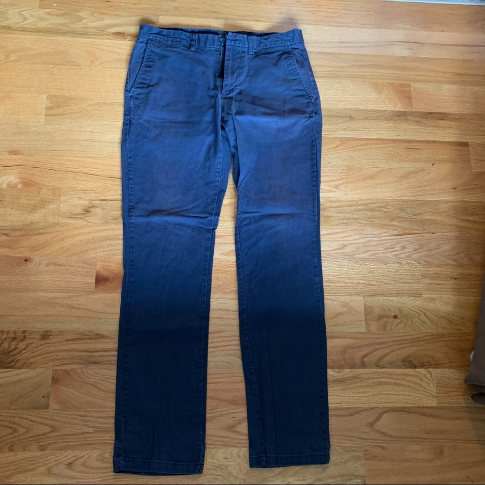 Old Navy straight leg pants size 32 x 34. Navy blue